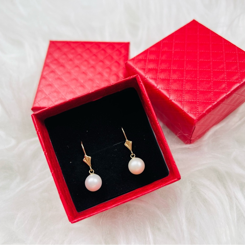 Elegant 14K Akoya Pearl Lever-back Drop Earrings Size 7-8mm